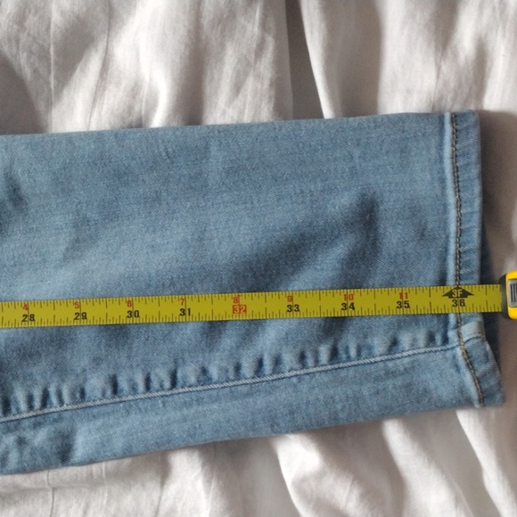 Universal Thread Jeans - Picture 10 of 10
